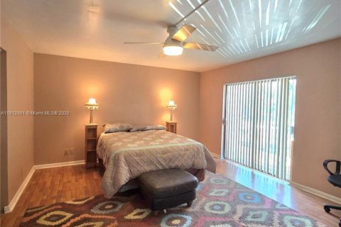 Condo in Dania Beach, Florida, 2 bedrooms  № 1760904 - photo 15