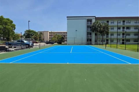 Condo in Dania Beach, Florida, 2 bedrooms  № 1760904 - photo 22