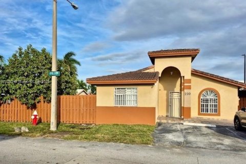 Copropriété à vendre à Hialeah, Floride: 3 chambres, 108.7 m2 № 1969084 - photo 1