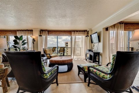 Condo in Clearwater, Florida, 3 bedrooms  № 970804 - photo 13