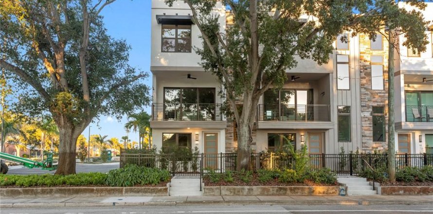 Touwnhouse à Saint Petersburg, Floride 3 chambres, 189.43 m2 № 2097906
