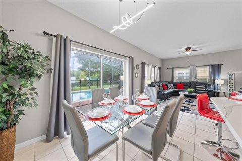 Touwnhouse à vendre à Kissimmee, Floride: 4 chambres, 151.99 m2 № 2403401 - photo 14