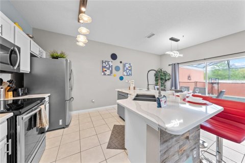 Touwnhouse à vendre à Kissimmee, Floride: 4 chambres, 151.99 m2 № 2403401 - photo 10