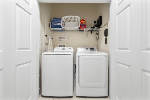 Touwnhouse à vendre à Kissimmee, Floride: 4 chambres, 151.99 m2 № 2403401 - photo 29