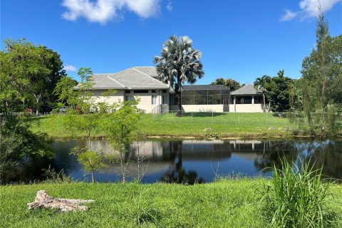 Commercial property in Southwest Ranches, Florida № 1701585 - photo 10