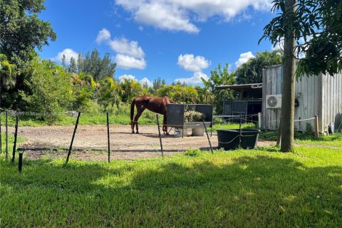 Commercial property in Southwest Ranches, Florida № 1701585 - photo 14