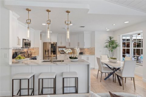 Villa ou maison à vendre à Boca Raton, Floride: 4 chambres, 273.13 m2 № 2077685 - photo 16