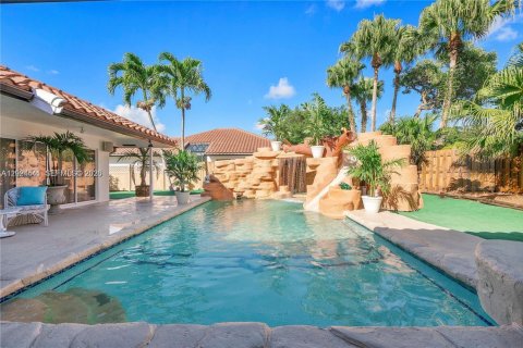 Villa ou maison à Boca Raton, Floride 4 chambres, 273.13 m2 № 2077685
