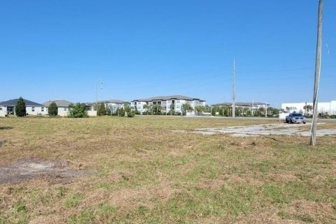 Commercial property in Bradenton, Florida № 2233666