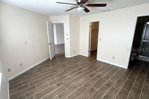 Copropriété à louer à Sun City Center, Floride: 2 chambres, 111.76 m2 № 2418489 - photo 24