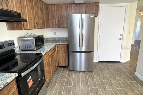 Copropriété à louer à Sun City Center, Floride: 2 chambres, 111.76 m2 № 2418489 - photo 14