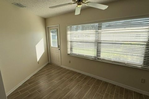 Copropriété à louer à Sun City Center, Floride: 2 chambres, 111.76 m2 № 2418489 - photo 11