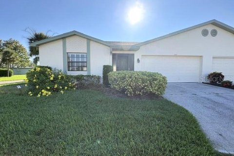 Condo à Sun City Center, Floride, 2 chambres  № 2418489