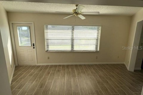 Copropriété à louer à Sun City Center, Floride: 2 chambres, 111.76 m2 № 2418489 - photo 10