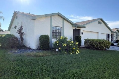 Copropriété à louer à Sun City Center, Floride: 2 chambres, 111.76 m2 № 2418489 - photo 3