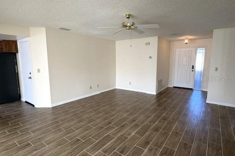 Copropriété à louer à Sun City Center, Floride: 2 chambres, 111.76 m2 № 2418489 - photo 6