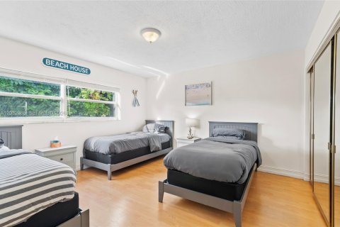 Condo in Fort Lauderdale, Florida, 2 bedrooms  № 2244234 - photo 22