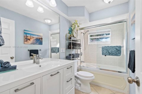 Condo in Fort Lauderdale, Florida, 2 bedrooms  № 2244234 - photo 20