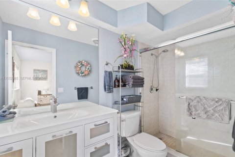 Condo in Fort Lauderdale, Florida, 2 bedrooms  № 2244234 - photo 18