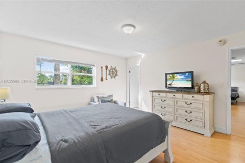 Condo in Fort Lauderdale, Florida, 2 bedrooms  № 2244234 - photo 14