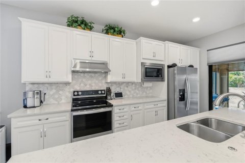 House in North Port, Florida 3 bedrooms, 146.23 sq.m. № 2102669 - photo 4