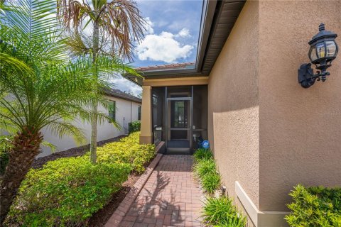 House in North Port, Florida 3 bedrooms, 146.23 sq.m. № 2102669 - photo 10