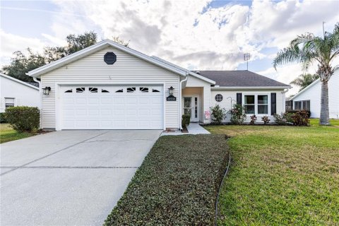 House in Leesburg, Florida 3 bedrooms, 153.47 sq.m. № 2106299