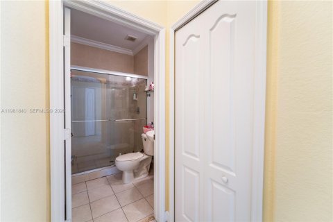 Снять в аренду виллу или дом в Майами, Флорида 4 спальни, 231.61м2, № 2080140 - фото 21