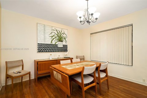 Купить виллу или дом в Холливуд, Флорида 3 спальни, 199.37м2, № 1986771 - фото 19