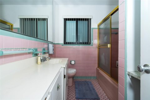 Купить виллу или дом в Холливуд, Флорида 3 спальни, 199.37м2, № 1986771 - фото 26