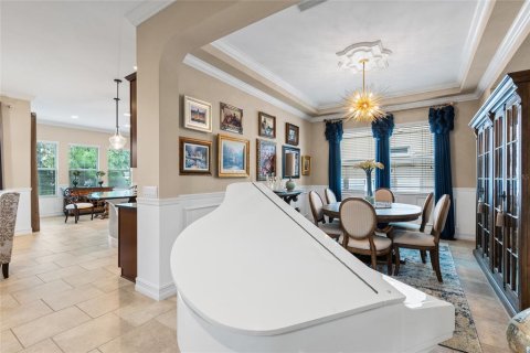 Villa ou maison à louer à Wesley Chapel, Floride: 4 chambres, 304.16 m2 № 2424235 - photo 9