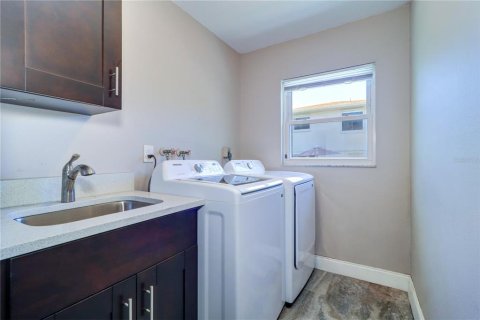 House in Seminole, Florida 3 bedrooms, 170.29 sq.m. № 1787576 - photo 20
