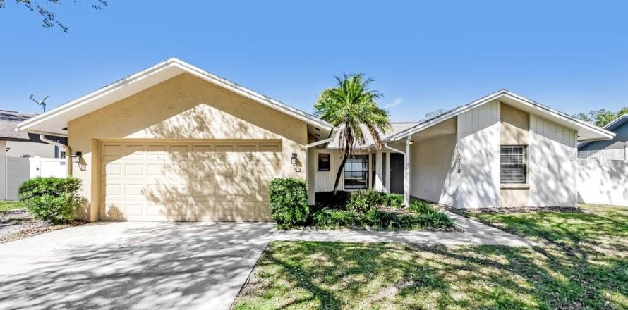 Villa ou maison à Brandon, Floride 3 chambres, 128.21 m2 № 2408096