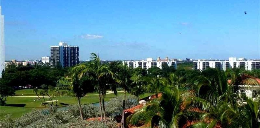 Кондоминиум с 3 спальнями в Авентура, Флорида № 2043517