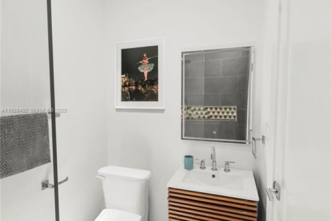 Appartement à louer à Miami Beach, Floride: 2 chambres, 65.03 m2 № 1986949 - photo 8