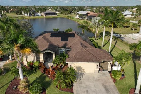 Casa en venta en Punta Gorda, Florida, 3 dormitorios, 210.52 m2 № 1608907 - foto 1