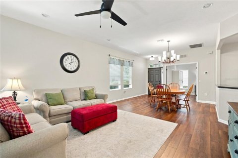 Casa en venta en Spring Hill, Florida, 2 dormitorios, 130.99 m2 № 2312661 - foto 9