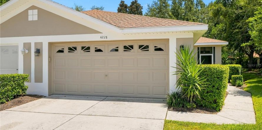 Casa en Spring Hill, Florida 2 dormitorios, 130.99 m2 № 2312661