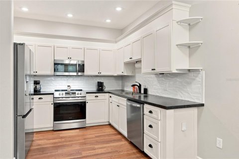 Casa en venta en Spring Hill, Florida, 2 dormitorios, 130.99 m2 № 2312661 - foto 12