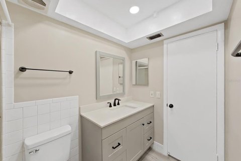 Condo in Dunedin, Florida, 2 bedrooms  № 1640074 - photo 16