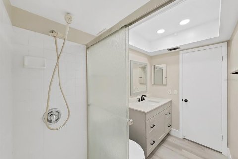Condo in Dunedin, Florida, 2 bedrooms  № 1640074 - photo 17