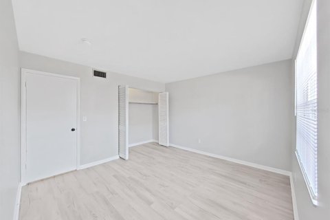 Condo in Dunedin, Florida, 2 bedrooms  № 1640074 - photo 19