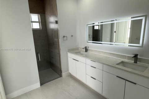 Купить виллу или дом в Лихай-Эйкерс, Флорида 3 спальни, 162.11м2, № 2046409 - фото 5