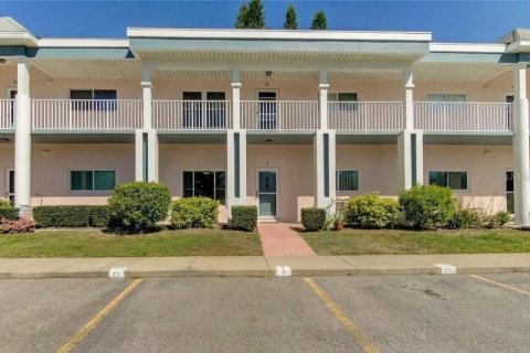 Copropriété à louer à Clearwater, Floride: 2 chambres, 112.41 m2 № 2405185 - photo 2