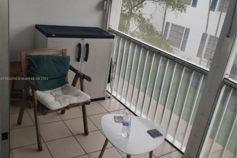Copropriété à vendre à Fort Lauderdale, Floride: 1 chambre, 70.23 m2 № 2034817 - photo 4
