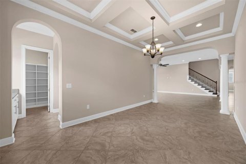 House in Winter Garden, Florida 4 bedrooms, 382.85 sq.m. № 1785585 - photo 6