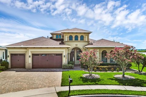 House in Winter Garden, Florida 4 bedrooms, 382.85 sq.m. № 1785585 - photo 8
