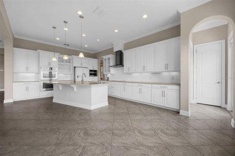 House in Winter Garden, Florida 4 bedrooms, 382.85 sq.m. № 1785585 - photo 15