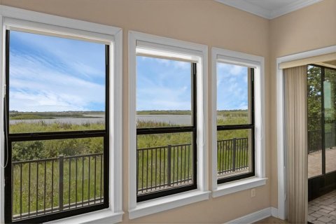 House in Winter Garden, Florida 4 bedrooms, 382.85 sq.m. № 1785585 - photo 25