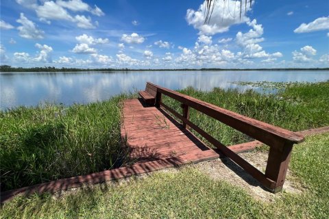 House in Haines City, Florida 3 bedrooms, 130.06 sq.m. № 1885385 - photo 6
